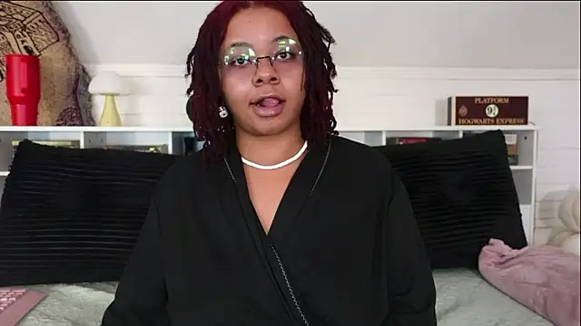 -khayaparker online show from March 6, 1:18 pm