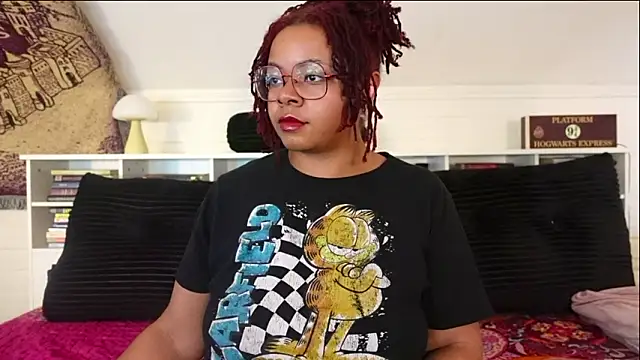 -khayaparker online show from March 26, 8:03 pm