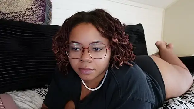 Snapshot of -khayaparker chatting on June 10, 3:11 pm -khayaparker online show from June 10, 3:11 pm
