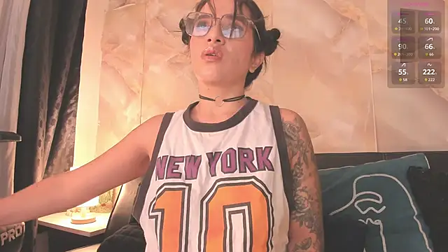 Snapshot of kathypink_ chatting on December 20, 4:52 am kathypink online show from December 20, 4:52 am