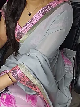 Snapshot of aliyaah_singh chatting on May 15, 6:15 pm aliyaah singh online show from May 15, 6:15 pm