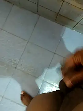 dinesh682 online show from November 14, 7:56 pm