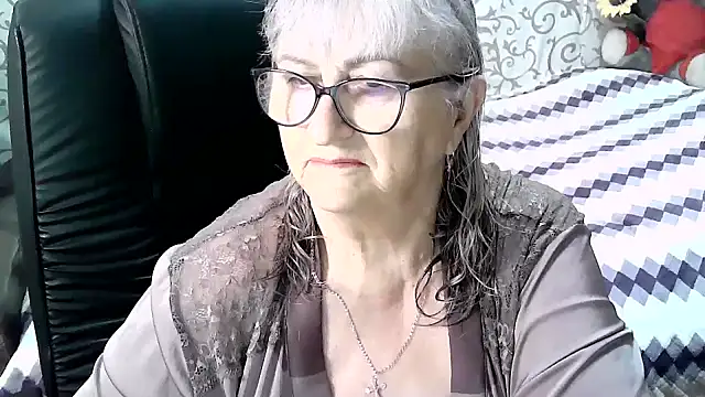 LolkaAlyss online show from March 8, 9:40 pm