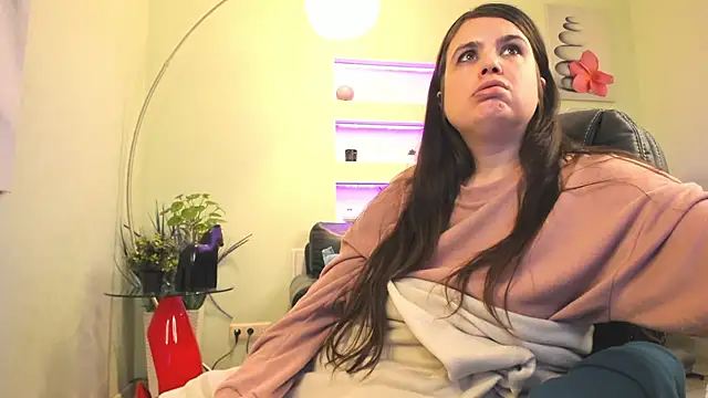 BattyMoll online show from December 12, 6:21 pm