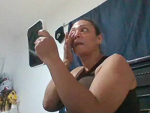 HallyGirlHot online show from August 3, 4:33 pm
