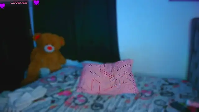 Snapshot of Mishukitty chatting on November 30, 5:55 am Mishukitty online show from November 30, 5:55 am