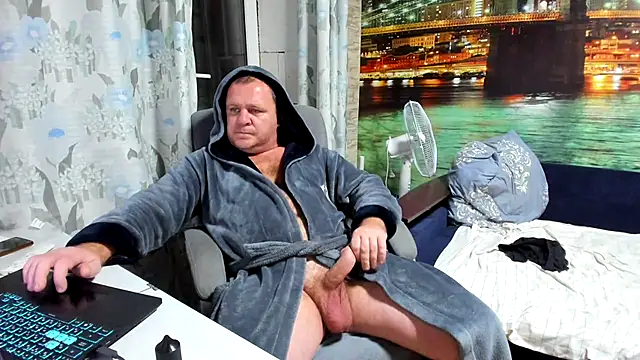 Snapshot of xxrokixxx chatting on January 9, 3:55 pm xxrokixxx online show from January 9, 3:55 pm