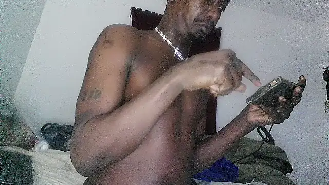 Snapshot of RinsingWood84 chatting on February 2, 8:24 am RinsingWood84 online show from February 2, 8:24 am