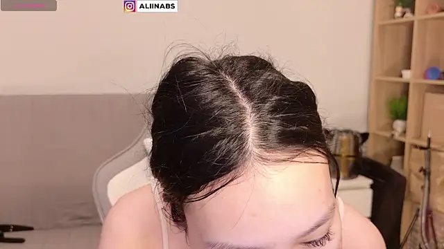 Snapshot of aliiiiiina chatting on December 31, 5:29 pm aliiiiiina online show from December 31, 5:29 pm