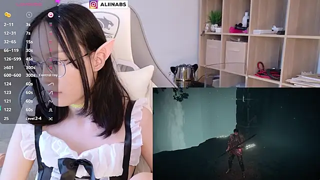 Snapshot of aliiiiiina chatting on January 8, 6:52 am aliiiiiina online show from January 8, 6:52 am