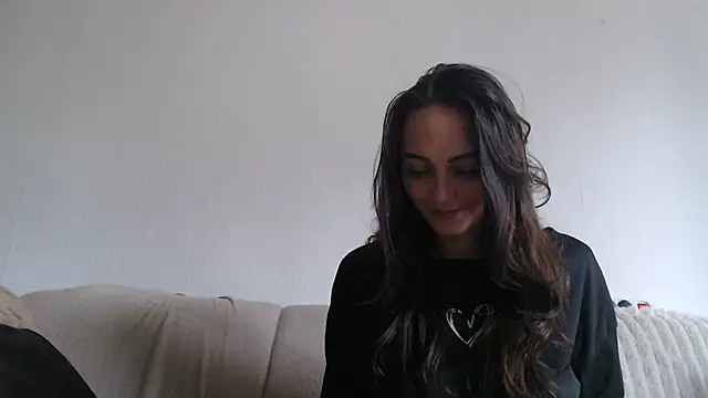 Snapshot of Katze22 chatting on December 18, 10:30 am Katze22 online show from December 18, 10:30 am