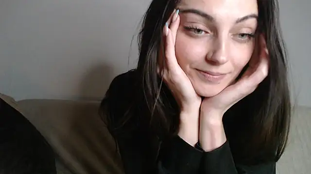 Snapshot of Katze22 chatting on December 18, 5:00 pm Katze22 online show from December 18, 5:00 pm