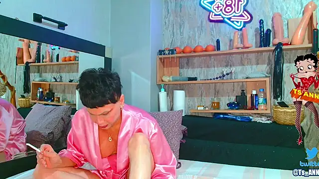 Snapshot of TS_ANNA_ chatting on December 14, 2:53 pm TS ANNA online show from December 14, 2:53 pm