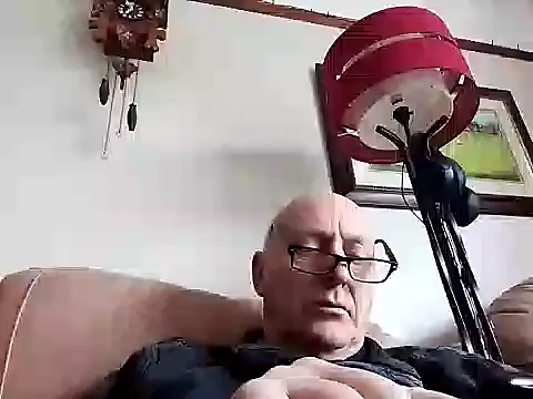 Snapshot of keeenn11 chatting on February 11, 10:48 am keeenn11 online show from February 11, 10:48 am