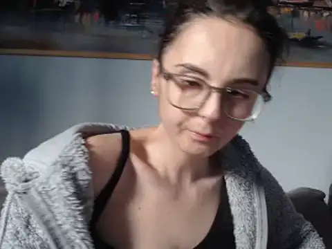 cleophee online show from February 17, 9:46 am