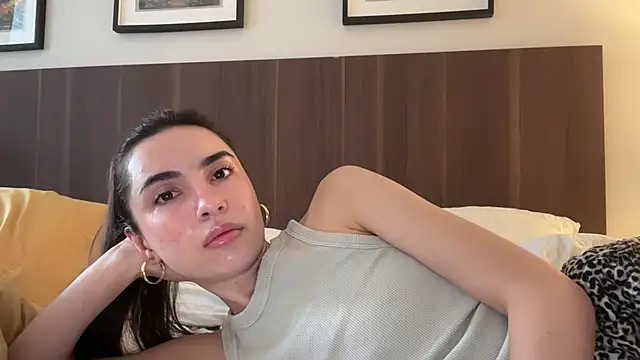 Snapshot of everybody_loves_pussy chatting on January 15, 5:27 pm everybody loves pussy online show from January 15, 5:27 pm