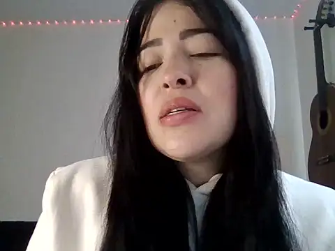 Aleska  Bell online show from July 9, 3:38 pm