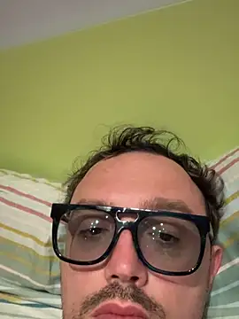 Snapshot of minga1995 chatting on September 21, 10:11 pm minga1995 online show from September 21, 10:11 pm