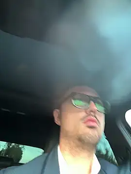 Snapshot of minga1995 chatting on September 28, 4:23 pm minga1995 online show from September 28, 4:23 pm