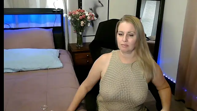 HollieBim online show from September 11, 3:12 pm