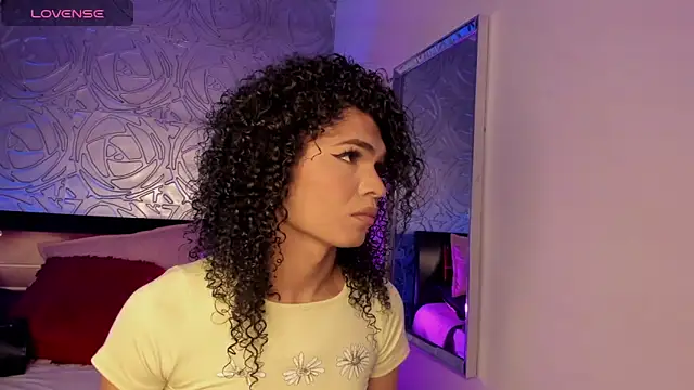 vennus1  online show from September 12, 8:20 pm