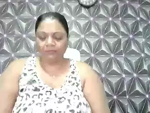 IndianDelia online show from December 18, 3:45 am