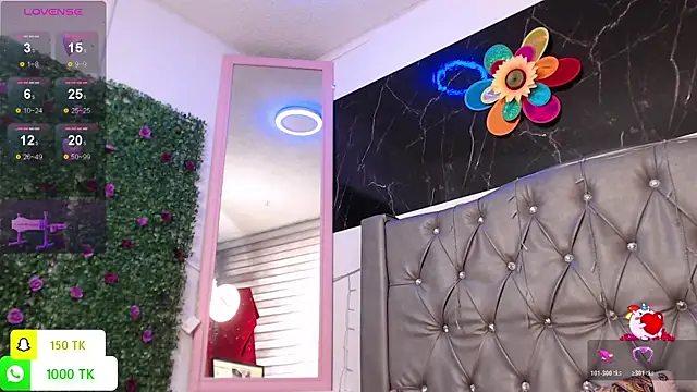 LAILAGUMMY online show from December 22, 3:31 pm