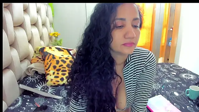 alaskmiller1 online show from February 19, 6:32 pm