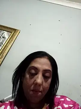 Snapshot of Mahi4luv chatting on June 24, 12:09 am Mahi4luv online show from June 24, 12:09 am
