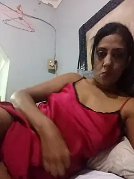 Snapshot of Mahi4luv chatting on June 25, 10:03 pm Mahi4luv online show from June 25, 10:03 pm