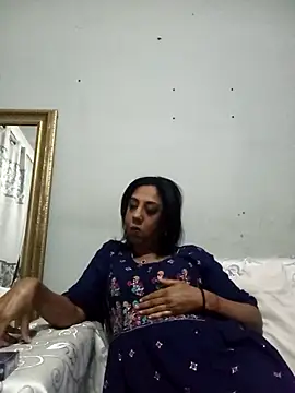 Snapshot of Mahi4luv chatting on August 9, 12:12 am Mahi4luv online show from August 9, 12:12 am