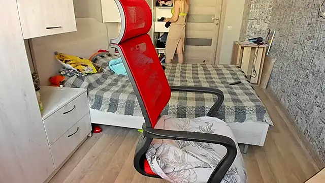 DUSSY PUSSY online show from November 3, 6:14 am