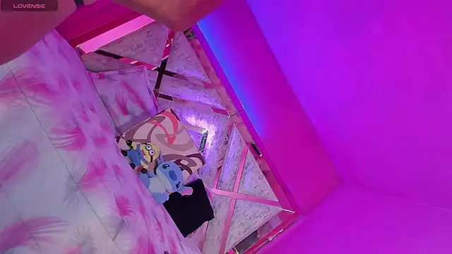 anapuala sexxx online show from February 1, 7:15 am