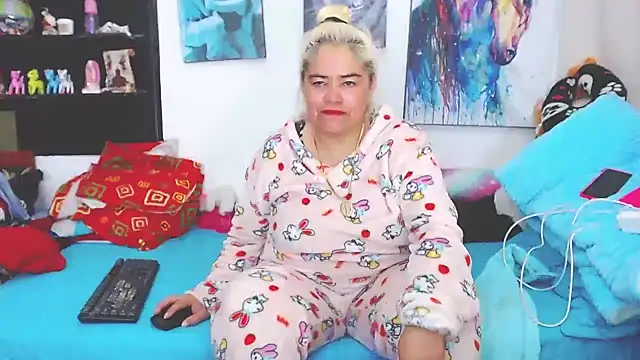 estrellita fugaz16x online show from January 24, 11:59 am