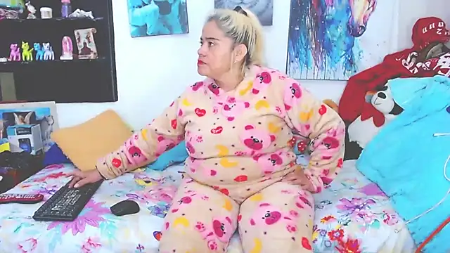 estrellita fugaz16x online show from February 13, 2:34 am