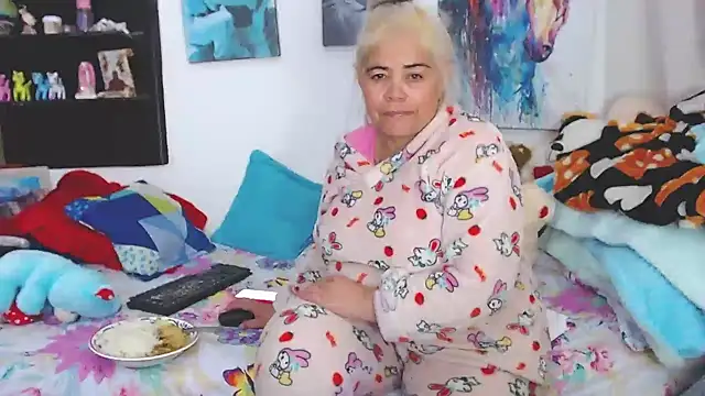 estrellita fugaz16x online show from March 10, 1:45 am