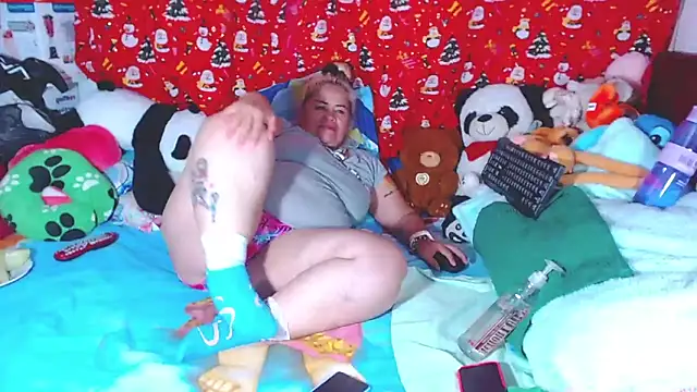 estrellita fugaz16x online show from April 11, 5:45 am