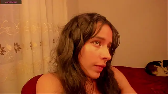 Snapshot of aluna_0310 chatting on December 18, 11:30 pm aluna 0310 online show from December 18, 11:30 pm