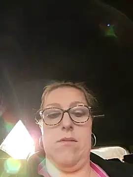 winniess40 online show from February 11, 8:37 am