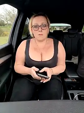 winniess40 online show from March 11, 1:56 pm