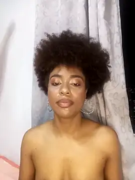 Snapshot of thaimy_ chatting on October 16, 11:39 pm thaimy online show from October 16, 11:39 pm