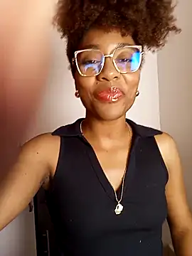 thaimy  online show from March 20, 3:00 am