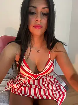 Snapshot of sweetAli_ chatting on March 1, 9:51 am sweetAli online show from March 1, 9:51 am