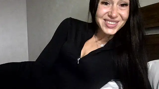 JulianaGold1 online show from October 10, 8:41 pm