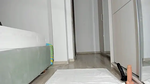 AnneQueen online show from October 8, 8:12 am