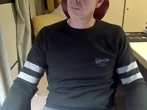 mariohurt101 online show from October 30, 9:26 pm