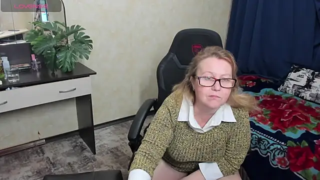 Frau Marta online show from December 12, 3:16 pm