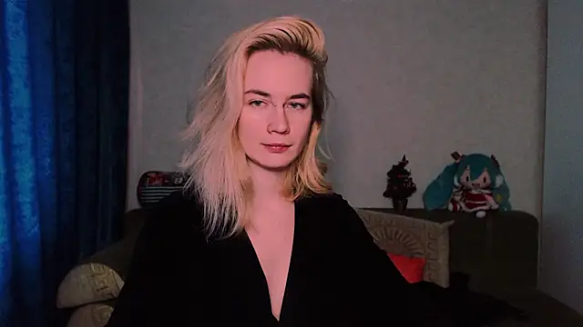 xxxcharismaaa online show from February 17, 6:53 am