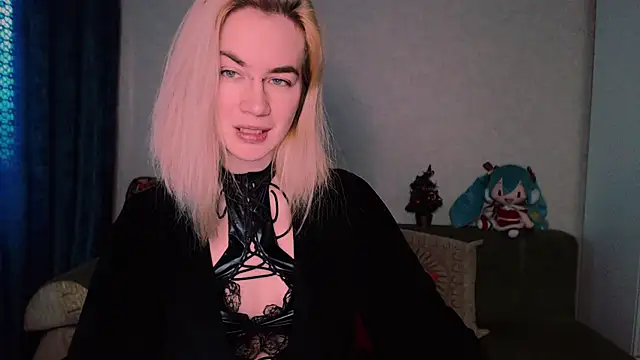 xxxcharismaaa online show from February 18, 6:26 am