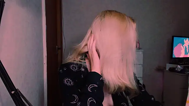 xxxcharismaaa online show from September 14, 3:05 am